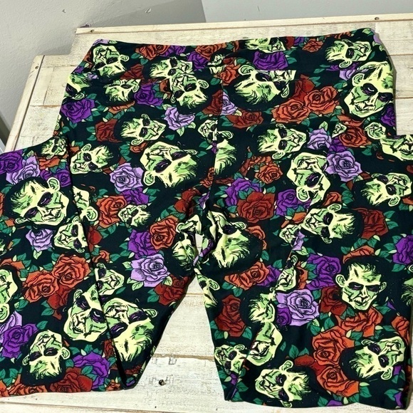 NWOT❤️LuLaRoe Frankenstein’s Bouquet-Sz TC 2 - Picture 1 of 4